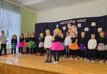 Dzień Mamy i Taty - Starszaki Dzień Mamy - starszaki