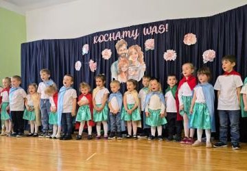 Dzień Mamy i Taty - Maluszki Dzień mamy - maluszki